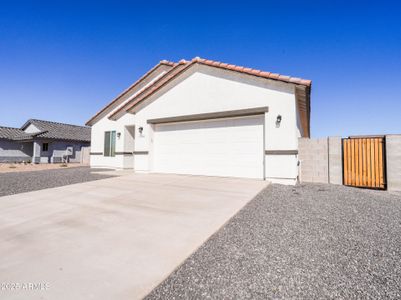 New construction Single-Family house 11000 W Cove Dr, Arizona City, AZ 85123 - image