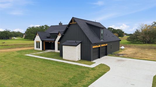 New construction Single-Family house 467 Springfield Trl, Angleton, TX 77515 - image