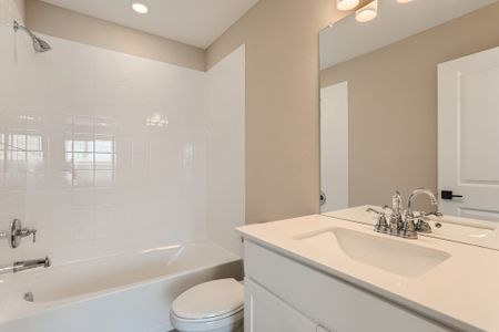 New construction Townhouse house 304 Geneva St, Aurora, CO 80010 null- photo 27 27