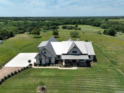 New construction Single-Family house 2165 County Rd 250, Weimar, TX 78962 - image
