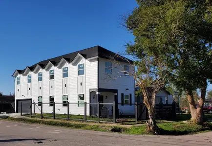New construction Single-Family house 2615 Campbell St, Houston, TX 77026 - image
