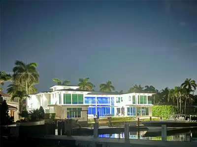 New construction Single-Family house 4 Isla Bahia Ter, Fort Lauderdale, FL 33316 null- photo 0