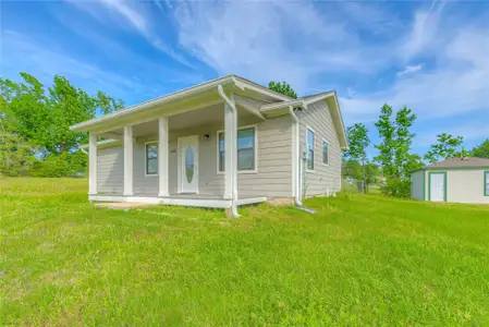 New construction Single-Family house 646 Yaupon Cove Dr, Onalaska, TX 77360 - image