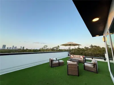 New construction Townhouse house 2112 4Th St S, St. Petersburg, FL 33705 - image