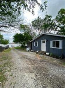 New construction Single-Family house 1028 W Lake Dr, Weatherford, TX 76087 null- photo 0 0