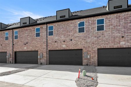 New construction Townhouse house 2408 Bulin Dr, Mansfield, TX 76063 Berkeley- photo 3 3