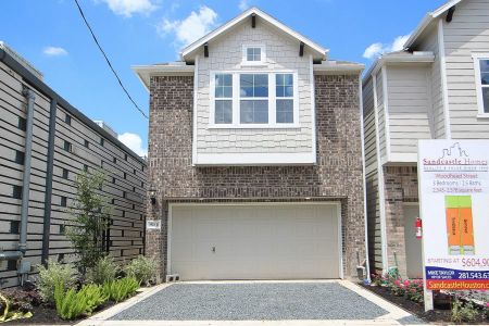 New construction Single-Family house 5014 Lillian St, Houston, TX 77007 null- photo 0