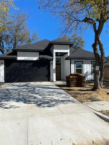 New construction Single-Family house 1011 E Ross Street, Waxahachie, TX 75165 - photo 0