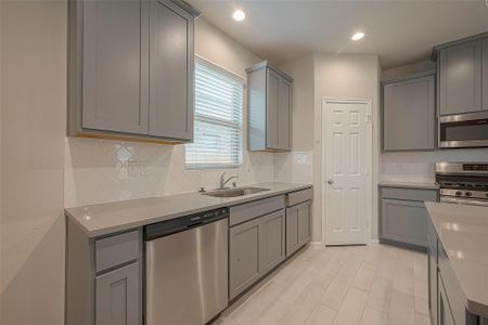 New construction Single-Family house 13326 Prado Ridge Ln, Iowa Colony, TX 77583 - image 7