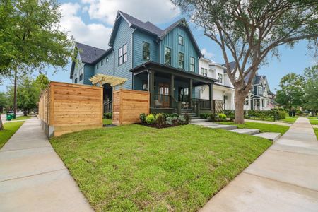 New construction Single-Family house 949 Ridge St, Houston, TX 77009 - image