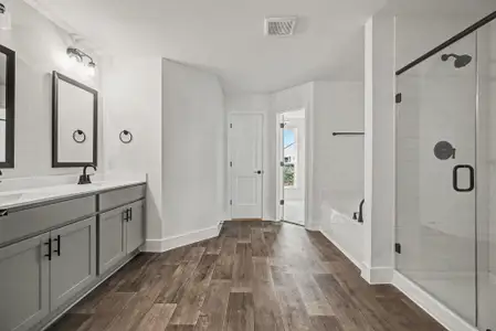 New construction Single-Family house 720 Greystone Ln, Angleton, TX 77515 plan 2557 - image