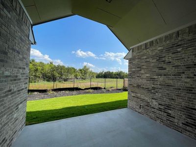 Large covered rear patio