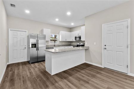 New construction Single-Family house 5013 Finders Ct, Tampa, FL 33617 - image 9