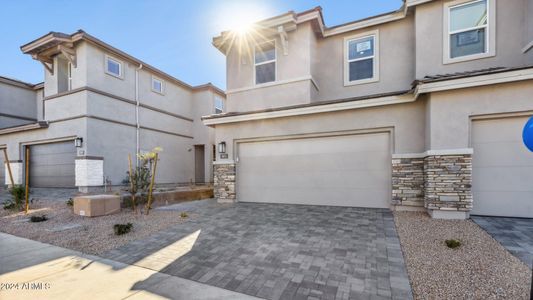 New construction Townhouse house 5815 E Rose Garden Ln, Phoenix, AZ 85054 null- photo 1 1