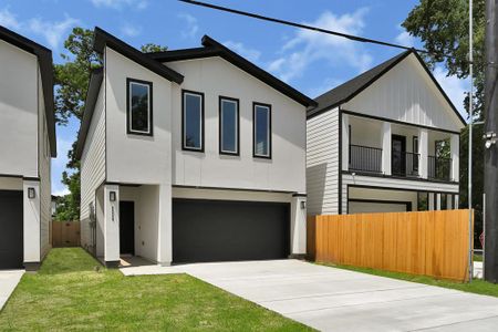New construction Single-Family house 2332 Wavell St, Houston, TX 77088 null- photo 0