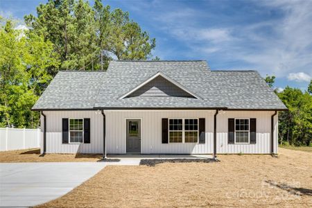 New construction Single-Family house 1379 Camp Drive, Lancaster, SC 29720 - photo 0