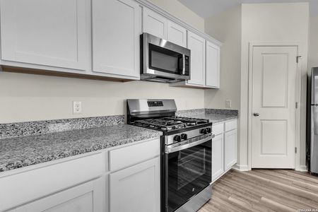 New construction Single-Family house 10133 Galineer Gln, Schertz, TX 78154 plan Supernova - image 9