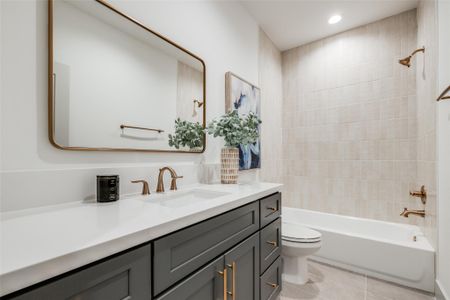 New construction Single-Family house 1312 Castle Ct, Unit A, Houston, TX 77006 - image 8