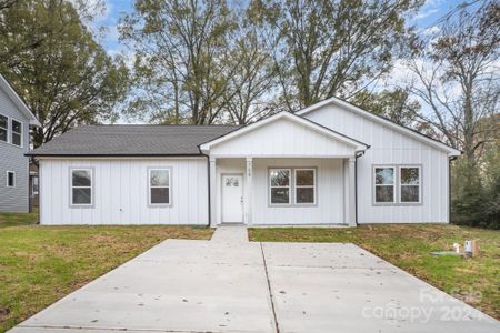 New construction Single-Family house 709 Charlotte Ave, Statesville, NC 28677 null- photo 0 0