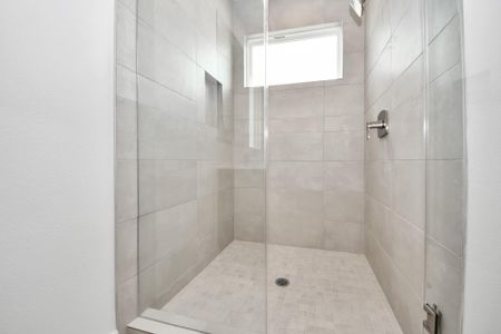 New construction Single-Family house 13109 Moncloa Dr, Houston, TX 77047 - image 15