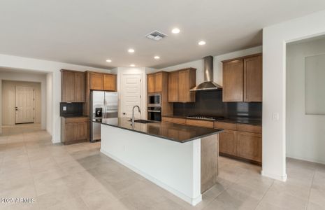 New construction Single-Family house 7124 W Gambit Trl, Peoria, AZ 85383 Parklane- photo 6 6