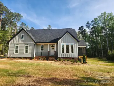New construction Single-Family house 409 Henry Chapel Rd, Belmont, NC 28012 null- photo 0
