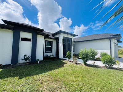New construction Single-Family house 528 Jacaranda Pkwy E, Cape Coral, FL 33909 - image