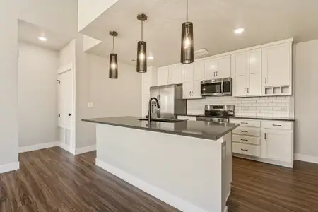 New construction Condo house 4260 Vulcan Creek Dr, Unit 307, Loveland, CO 80538 plan Oxford - image