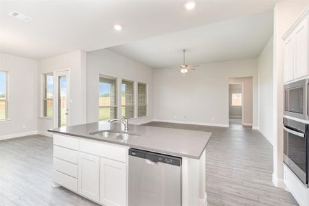New construction Single-Family house 1908 Comanche Dr, DeSoto, TX 75115 null- photo 7 7