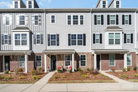New construction Townhouse house 4358 Reed Creek Dr, Sherrills Ford, NC 28673 - image