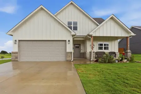 New construction Single-Family house 423 Redbud Ln, Tolar, TX 76476 - image