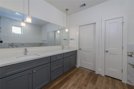 New construction Single-Family house 879 Rachel St, Unit B, Houston, TX 77091 - image 4