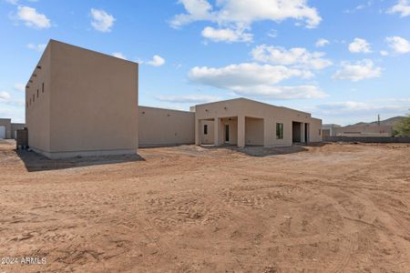 New construction Single-Family house 39220 N 30Th Dr, Phoenix, AZ 85086 null- photo 5 5