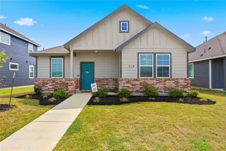 New construction Single-Family house 514 Clearlake Dr, Hutto, TX 78634 plan Isaac - image