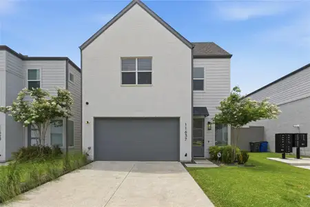 New construction Single-Family house 11637 Liberty Cmns, Dallas, TX 75206 - image