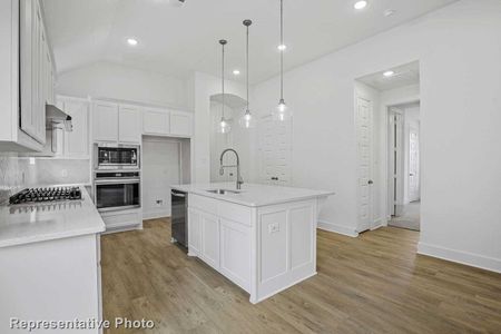 New construction Single-Family house 105 Great Oak Ln, Georgetown, TX 78628 Royce Plan- photo 6 6