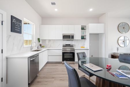 New construction Single-Family house 6702 Metro Blvd, Unit 7, Houston, TX 77083 - image 6