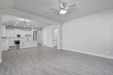 New construction Single-Family house 224 Scenic Hills Cir, Georgetown, TX 78628 Plan 2118- photo 12 12