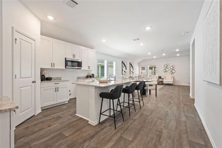 New construction Single-Family house 3050 Bloomsbury Terrace Dr, Fulshear, TX 77441 plan Forest - X35F - image 6