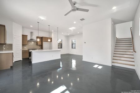 New construction Single-Family house 914 N Olive, Unit 101, San Antonio, TX 78202 null- photo 4 4