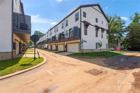 New construction Townhouse house 352 Catawba Ave, Davidson, NC 28036 plan Vail II - image