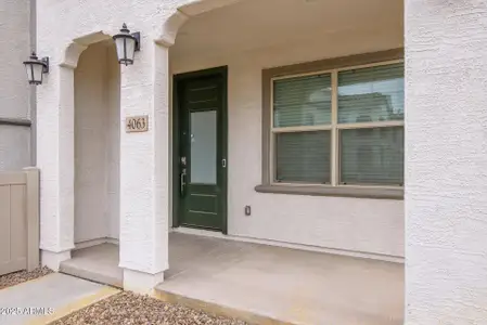 New construction Townhouse house 4063 E Amoroso Dr, Gilbert, AZ 85296 null- photo 0