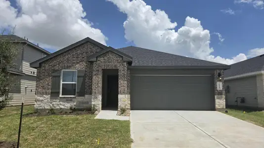 New construction Single-Family house 31235 Harp Ridge Dr, Fulshear, TX 77441 plan Forest - X35F - image