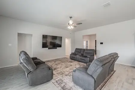 New construction Single-Family house 744 Stone Eagle Dr, Azle, TX 76020 plan Cromwell II - image 6