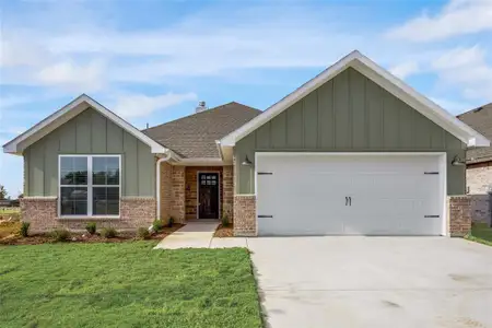 New construction Single-Family house 104 Maverick Trl, Valley View, TX 76272 - image