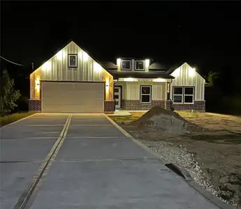 New construction Single-Family house 114 County Rd 3543, Cleveland, TX 77327 - image