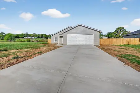 New construction Single-Family house 412 Susan Dr, Kennedale, TX 76060 - image