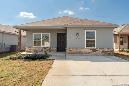 New construction Single-Family house 1422 Outrigger Way, San Antonio, TX 78224 RC Monaco II-UD- photo 6 6