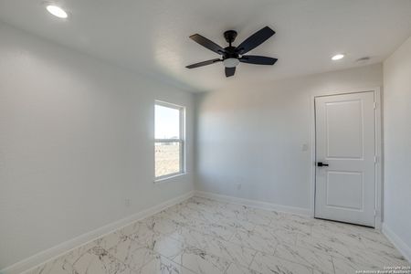 New construction Single-Family house 12938 Prosperidad Ln, Atascosa, TX 78002 null- photo 11 11