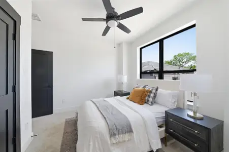 New construction Single-Family house 4605 Harrisburg Blvd, Unit B, Houston, TX 77011 - image 2
